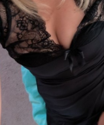 Опытная и страстная леди приглашает тебя отдохнуть в ее ласковых объятиях. Умею доставлять наслаждение и удовольствие, доверься мне и ты не пожалеешь! 14355, 38 лет